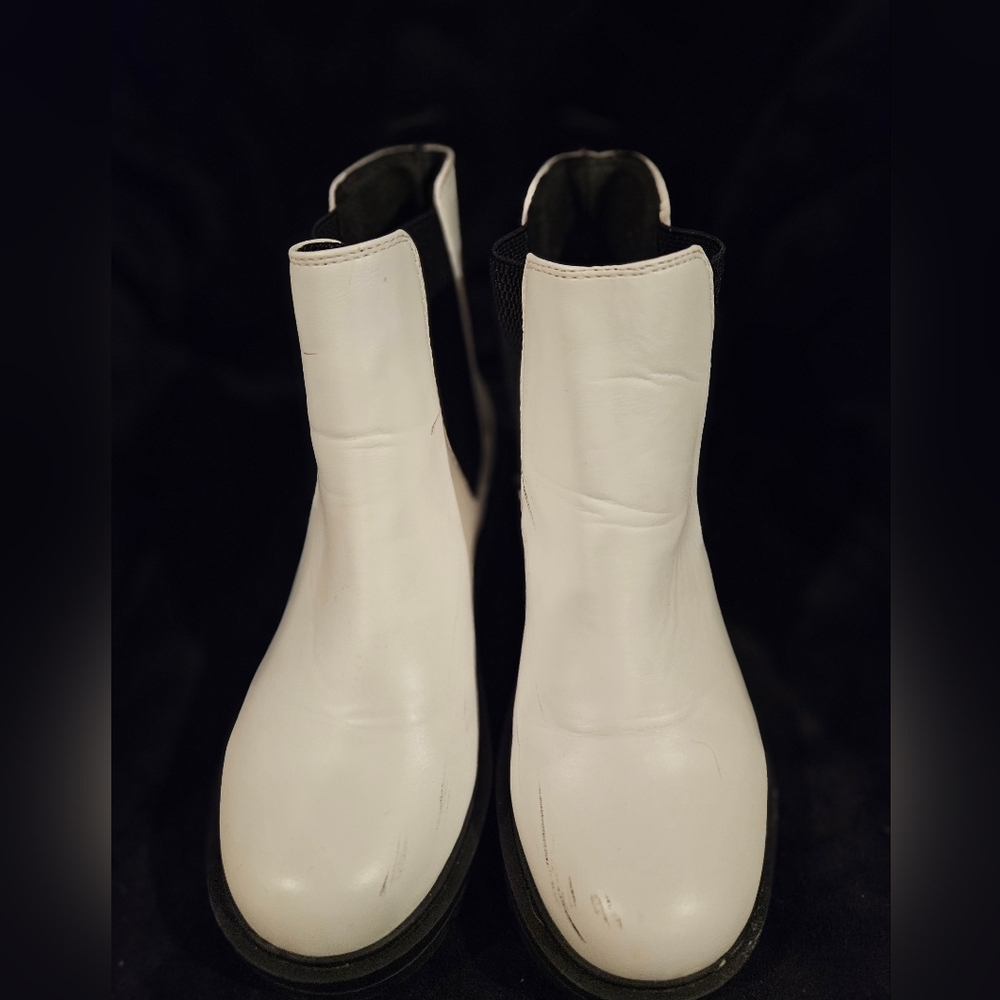 Unr8Ed White Ankle Boots for Women 7.5